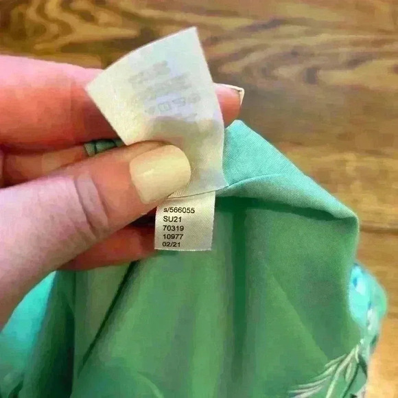 Ann Taylor Tailored High Waist Floral Print Pleated Dress Shorts Size 8 Green - Picture 8 of 11